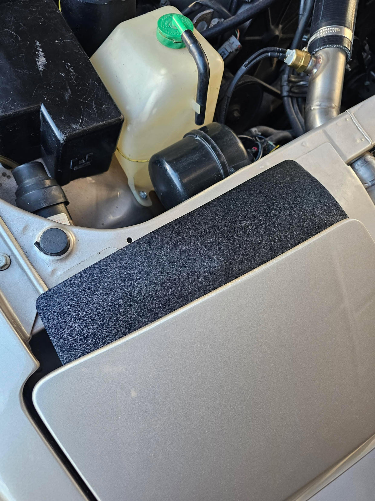 Nissan Z31 84-86 Headlight flaps (pair)